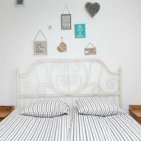 Apartament Frida شقة *